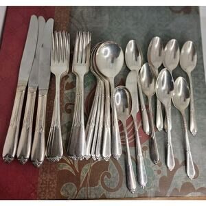 Rogers Bros Inspiration Pattern Reinforced Plate Partial Set *See Description